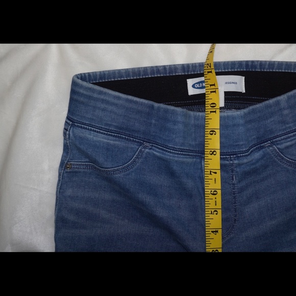 OLD NAVY Elastic Waistband Jeggings with Frayed Hem - Picture 7 of 7